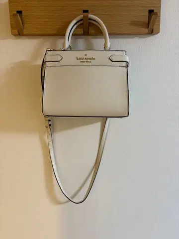 kate spade 스테이시 미디엄 새첼 2.3회 사용 새상품급