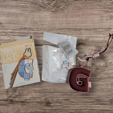 정품 러브브 모티브 키링 Pin For Love G