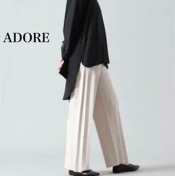 ADORE 베이지 플리츠 와이드 팬츠