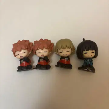 어깨 쿵 월드 트리거 4체 세트