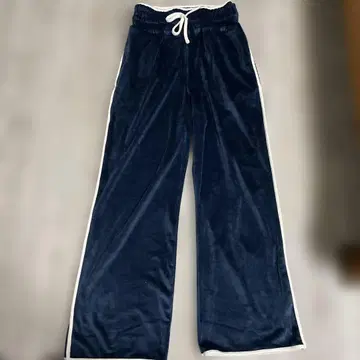 SNIDEL HOME 네이비 신키 유코 씨와의 콜라보 팬츠 사이드 라인