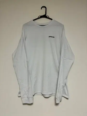 patagonia 화이트 긴팔 T셔츠