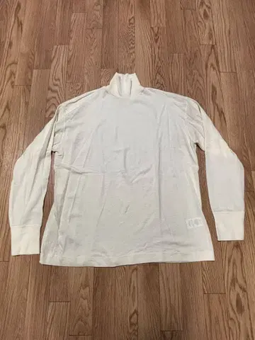 [ 새상품 ] Gicipi 터틀넥 울 실크 화이트 사이즈 5