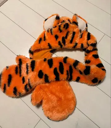 호랑이 무늬 플리스 모자