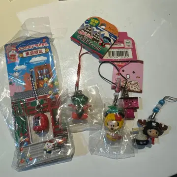 지역 한정 캐릭터 스트랩 4개 세트