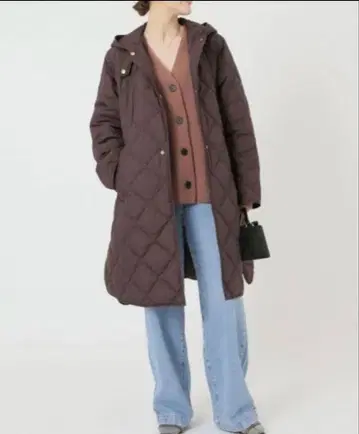 이에나 퀼팅 벤치 코트