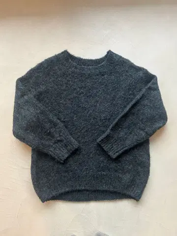 FASHIRU 다크 그레이 긴팔 니트