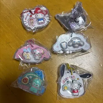 헬로키티 아크릴 키링 6개 세트