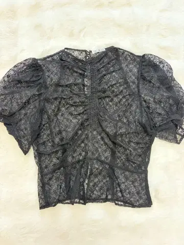 editforlulu 블랙 레이스 퍼프 슬리브 상의