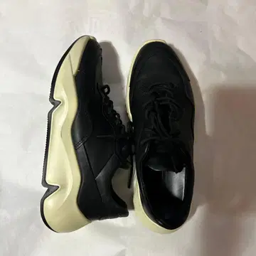 ECCO 청키 스니커즈