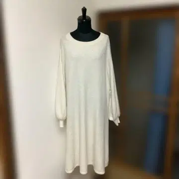 화이트 니트 롱 원피스 긴팔 A라인 SNIDEL