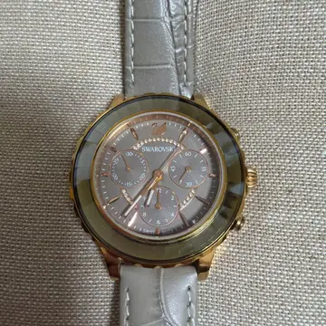 SWAROVSKI 크로노그래프 시계 그레이