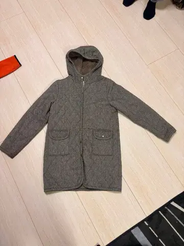 그레이 퀼팅 더플 코트