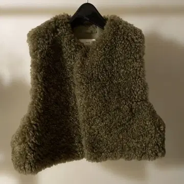 HYKE 인조 모피 베스트