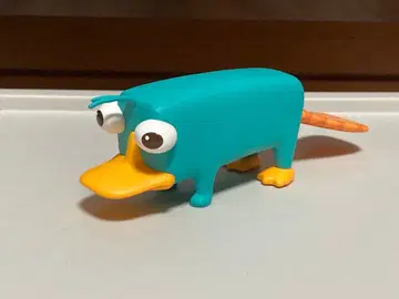 피아니스와 퍼 카모노하치 페리 피규어