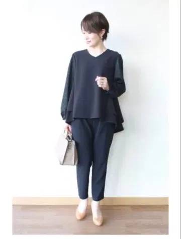 소노 네이비 블라우스