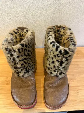 레오파드 무늬 퍼 달린 숏부츠