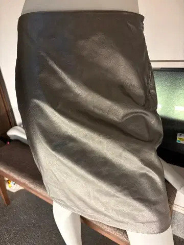 랄프 로렌 실버 그레이 램 가죽 타이트 스커트 6 ML