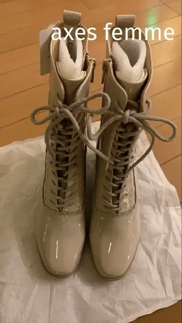 axes femme 레이스업 부츠 베이지 S 택 포함