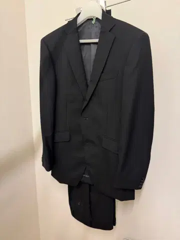 예복 자켓과 팬츠 세트