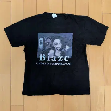언데드 코퍼레이션 블레이즈 T셔츠 M