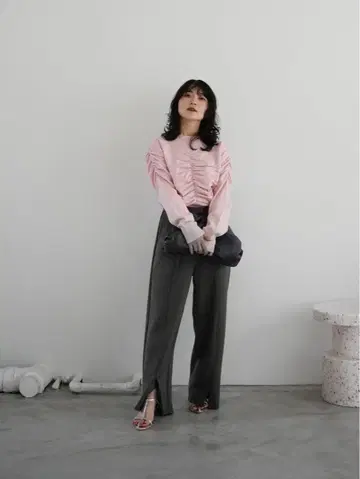 Katrin tokyo * bonding slit slacks