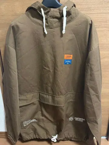 UNIVERSAL OVERALL 브라운 후드 부착 자켓