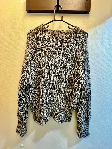 새상품급 누메로 N21 누메로 벤토노 그레이 화이트 블랙 니트