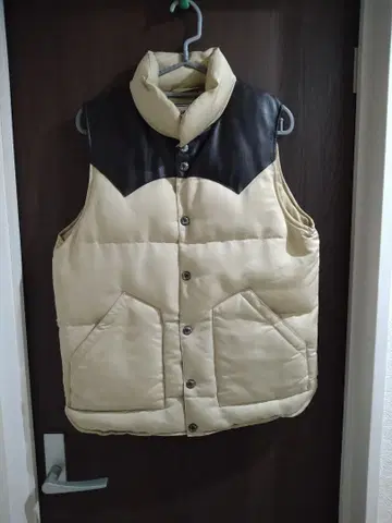 Climb 다운 베스트 가죽 절개 L 베이지