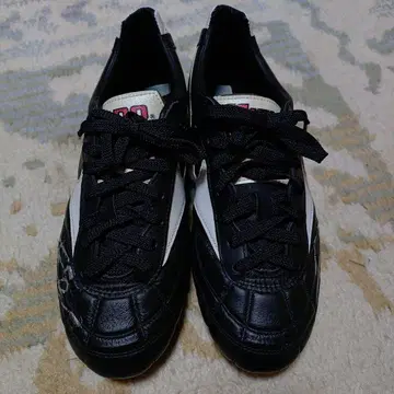 카시와 요시후미 실사용 친필 사인 스파이크