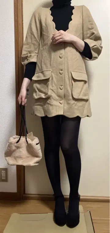 구하기 어려움! 레어! 컨디션 최상 신시아 롤리 브라운 베이지 코트 버튼