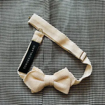 TOMORROWLAND 실크 100% 보타이