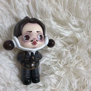 POPMART SKULLPANDA x THE ADDAMS FAMILY