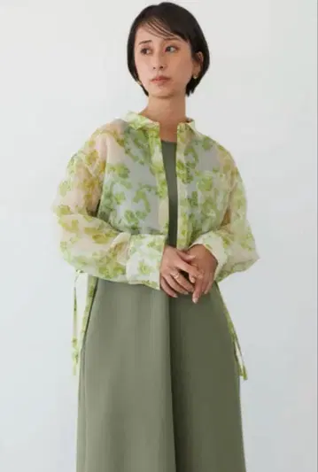 STRATA 실키 시어 플라워 셔츠 블라우스 라이트 그린