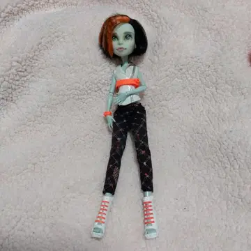 커스텀 인형 오렌지와 블랙 헤어