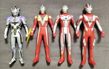 [ 한정판 ] 울트라맨 소프트 비닐 4체 세트