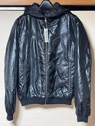 Sorridere 택 포함 미사용 후드 부착 블랙 자켓 M 사이즈