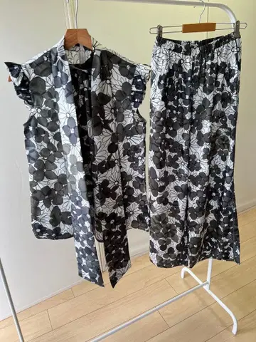 25년 Sov. 셋업 폴리에스테르 트윌 꽃무늬 수채화 보타이 36