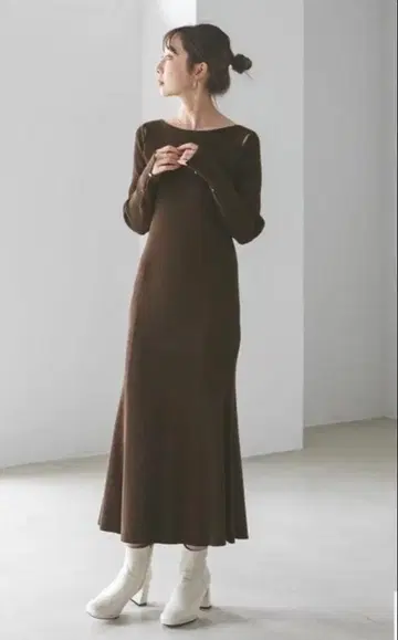 [새상품급] NOBLE 암 슬릿 머메이드 니트 원피스