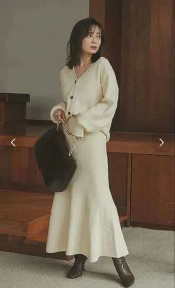 니트 머메이드 풀오버 셋업 아이보리 anuans