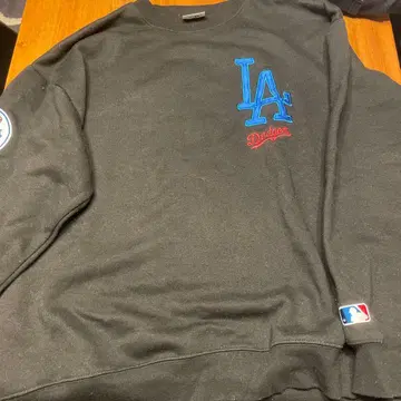 LA Dodgers 블랙 맨투맨