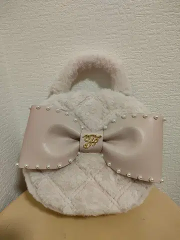 메종 드 플뢰르 인조 모피 펄 리본 라운드 백