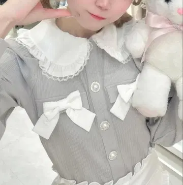 Honey Cinnamon 둥근 카라 니트 소매 리본 상의