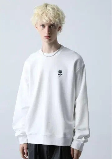 HARE 플라워 로고 맨투맨