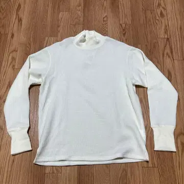 [ 새상품 ] FUSE 와플 터틀넥 티셔츠 화이트 사이즈 2