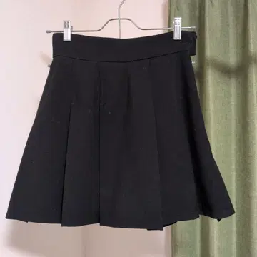 SNIDEL 블랙 플리츠 미니 스커트