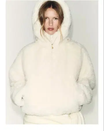 ZARA 보아 원단 보온 후드 부착 아노락