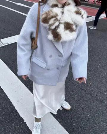 PEACH JOHN 더블 샤기 숏코트