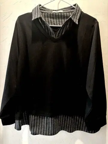 innoce 레이어드 스타일 긴팔 상의 블랙 스트라이프