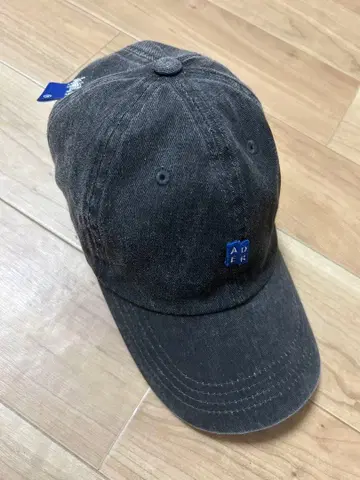 ADER 다크 그레이 캡
